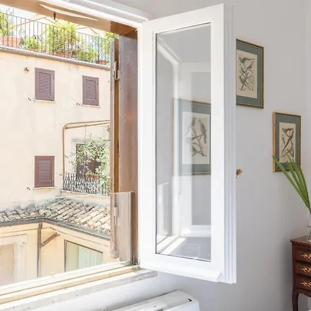 Daire Iflat Historic Charm & Comfort By Piazza Navona Roma