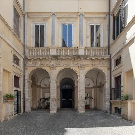 Daire Iflat Historic Charm & Comfort By Piazza Navona Roma