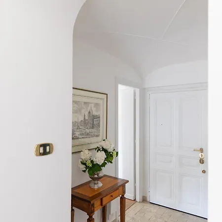 Daire Iflat Historic Charm & Comfort By Piazza Navona Roma